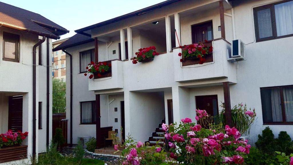 Pensiunea Casa Blanca Sulina Ngoại thất bức ảnh